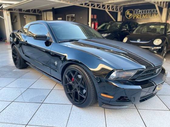 FORD MUSTANG 2012