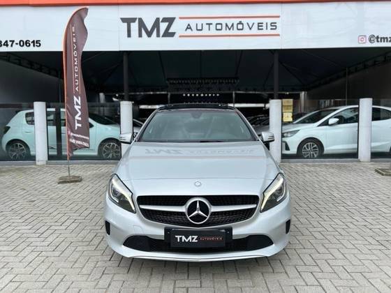 MERCEDES-BENZ A 200 2018