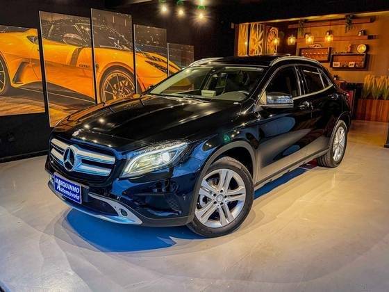 MERCEDES-BENZ GLA 200 2016