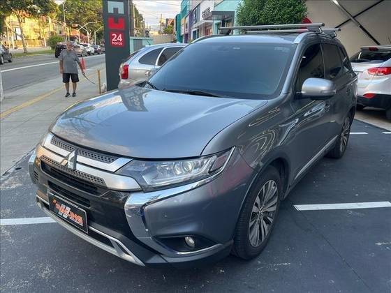 MITSUBISHI OUTLANDER 2022