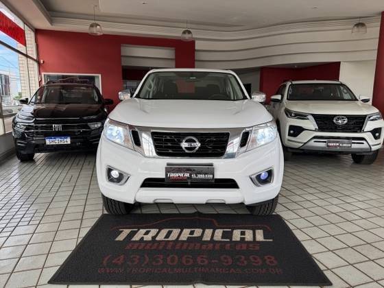 NISSAN FRONTIER 2018