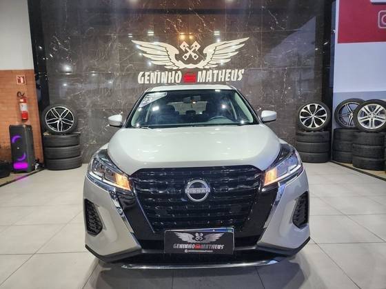 NISSAN KICKS 2023