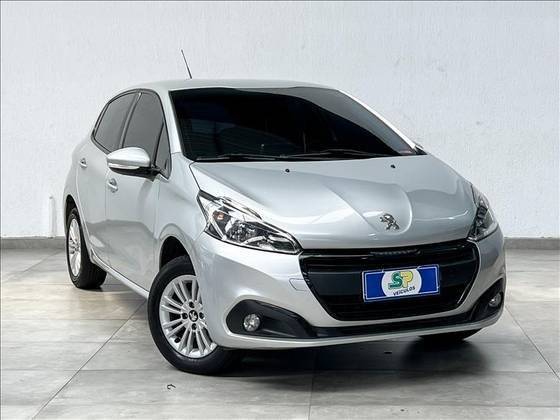 PEUGEOT 208 2020