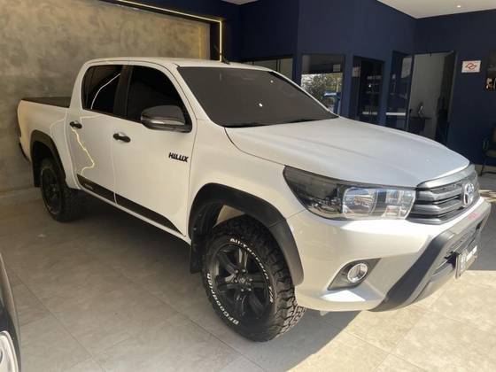 TOYOTA HILUX 2018