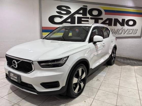 VOLVO XC40 2019