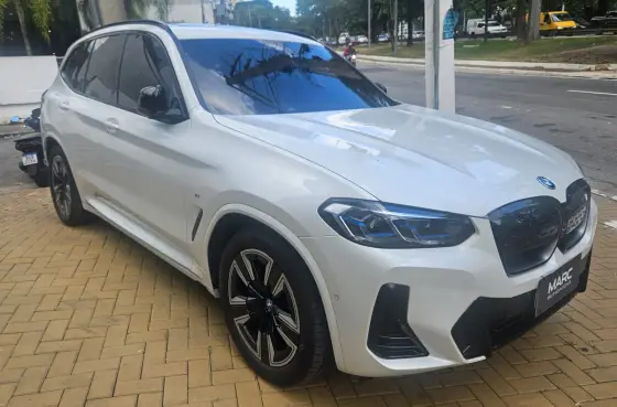 BMW iX3 2023