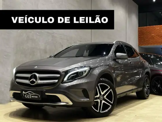 MERCEDES-BENZ GLA 200 2016