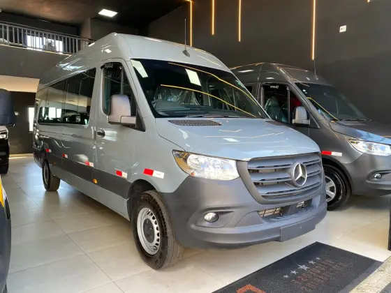 MERCEDES-BENZ SPRINTER 2025