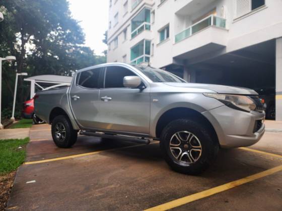 MITSUBISHI L200 TRITON 2018