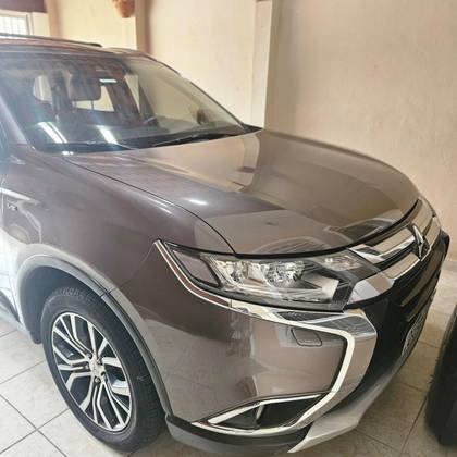 MITSUBISHI OUTLANDER 2018