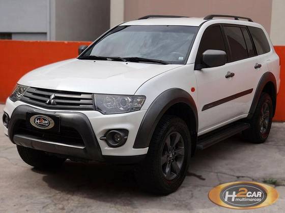 MITSUBISHI PAJERO 2018