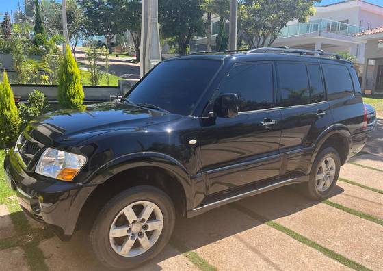MITSUBISHI PAJERO FULL 2005
