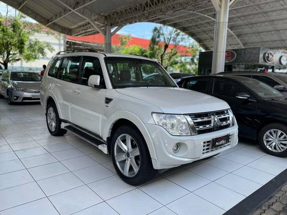 MITSUBISHI PAJERO FULL 2014