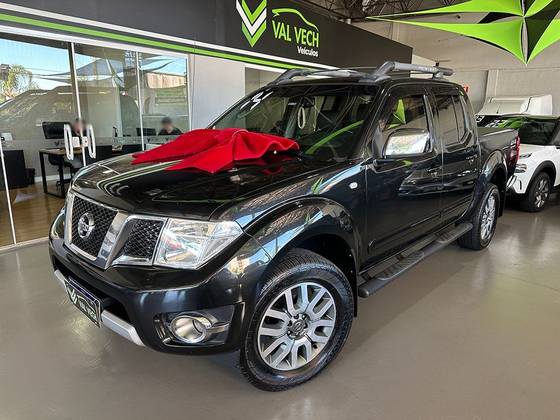 NISSAN FRONTIER 2014
