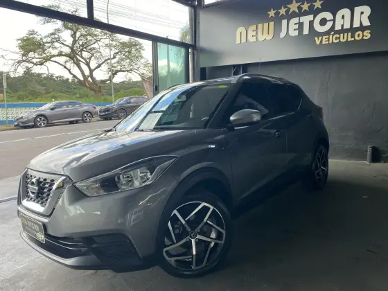 NISSAN KICKS 2018