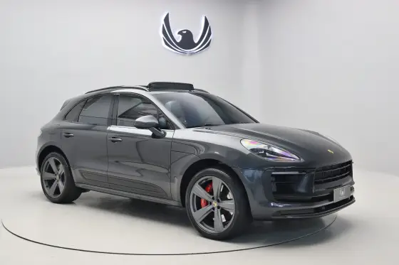 PORSCHE MACAN 2024