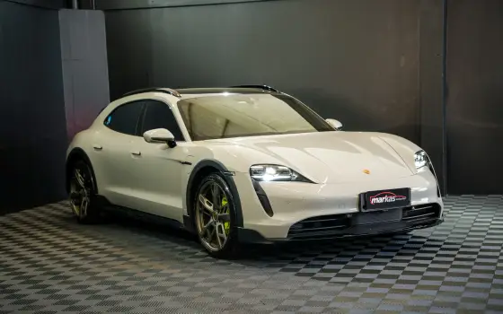 PORSCHE TAYCAN 2023