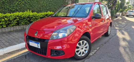 RENAULT SANDERO 2014