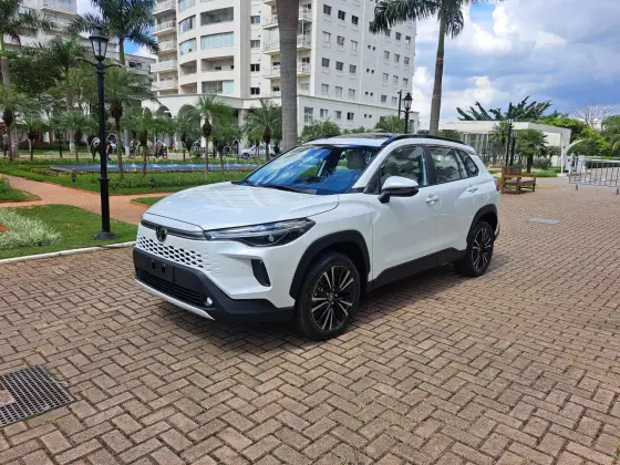 TOYOTA COROLLA CROSS 2026