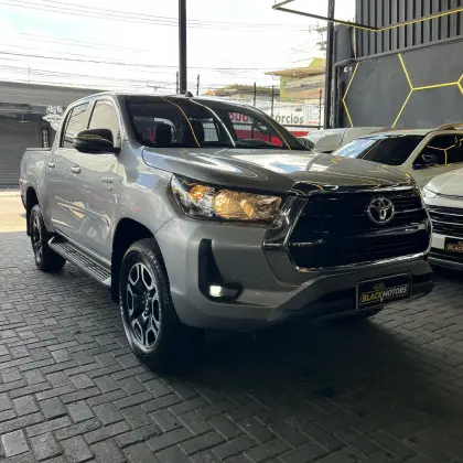 TOYOTA HILUX 2021