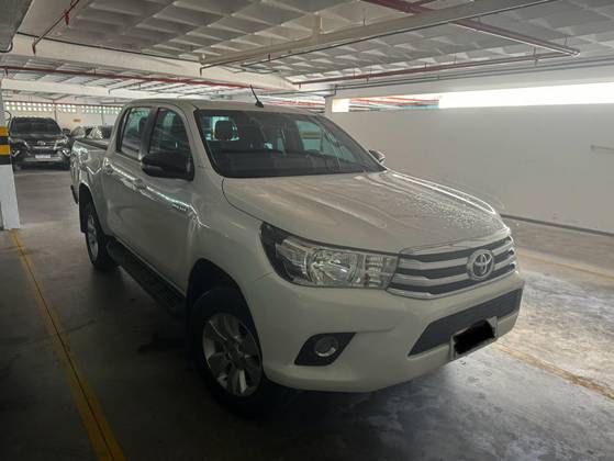 TOYOTA HILUX 2016