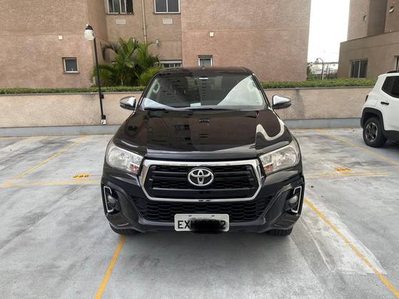 TOYOTA HILUX 2019