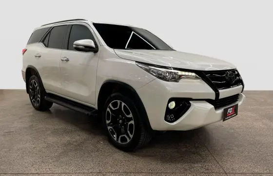 TOYOTA HILUX SW4 2016