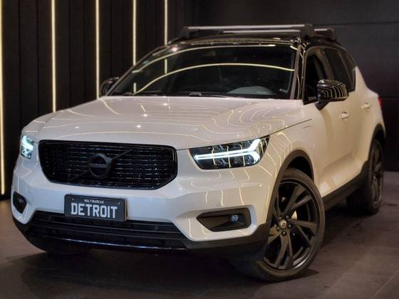 VOLVO XC40 2020