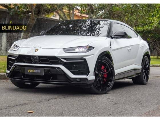 LAMBORGHINI URUS 2022