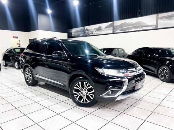 MITSUBISHI OUTLANDER 2016