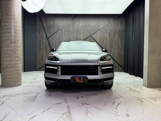 PORSCHE CAYENNE 2024