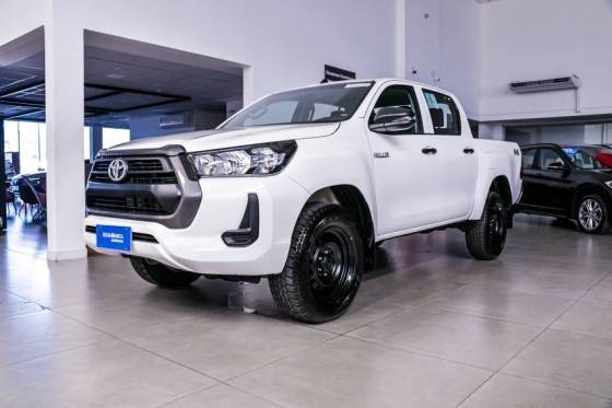 TOYOTA HILUX 2024