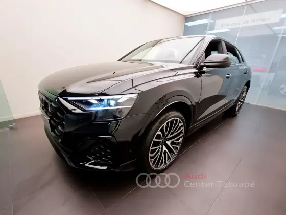 AUDI Q8 2025