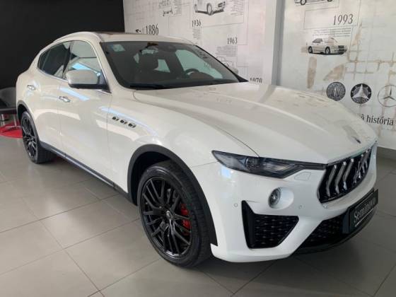MASERATI LEVANTE 2021