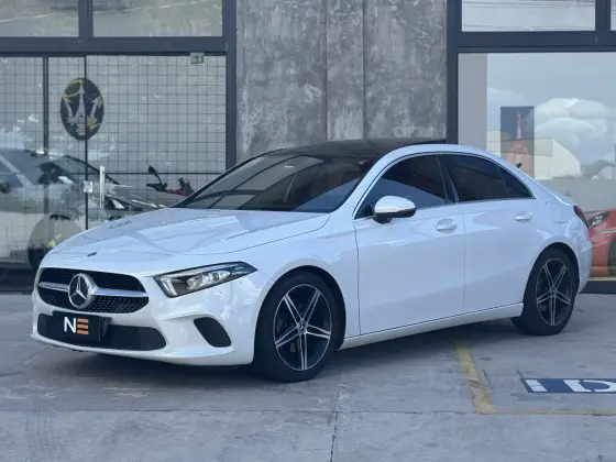 MERCEDES-BENZ A 200 2020