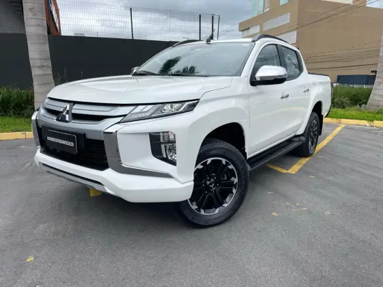 MITSUBISHI L200 TRITON 2024
