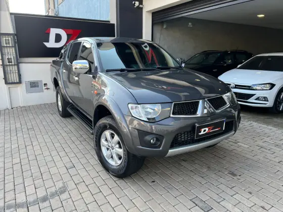MITSUBISHI L200 TRITON 2012