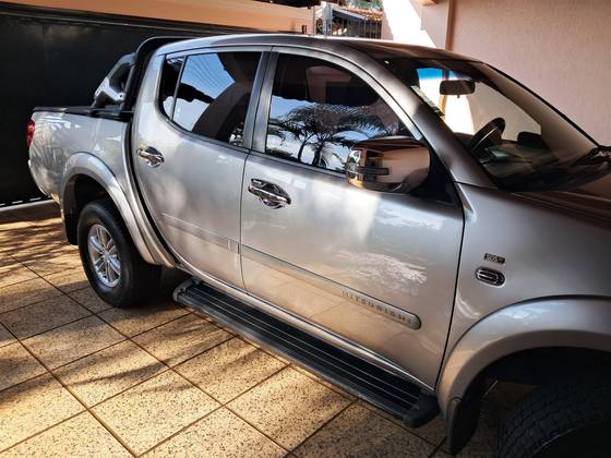 MITSUBISHI L200 TRITON 2015