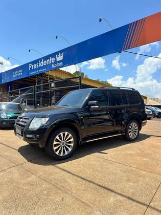 MITSUBISHI PAJERO FULL 2017