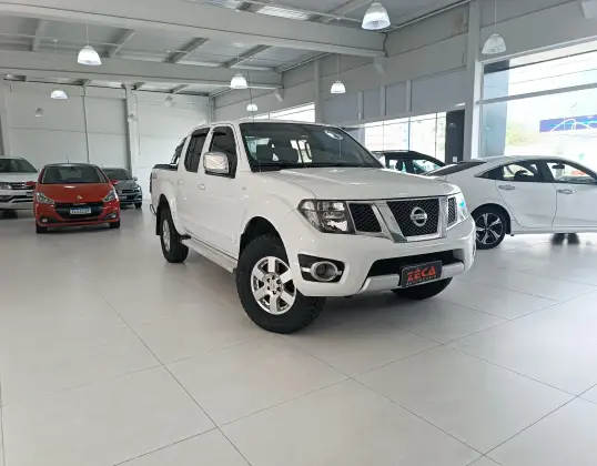 NISSAN FRONTIER 2014