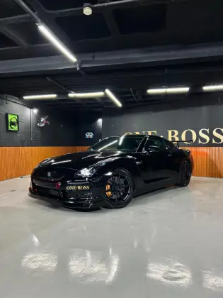 NISSAN GT-R 2009