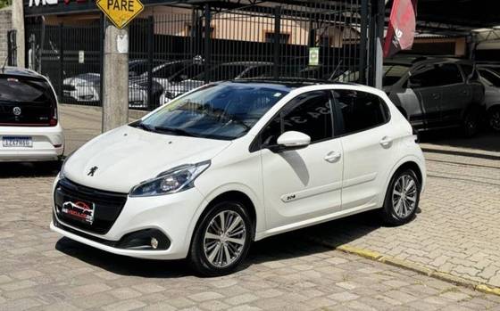 PEUGEOT 208 2020