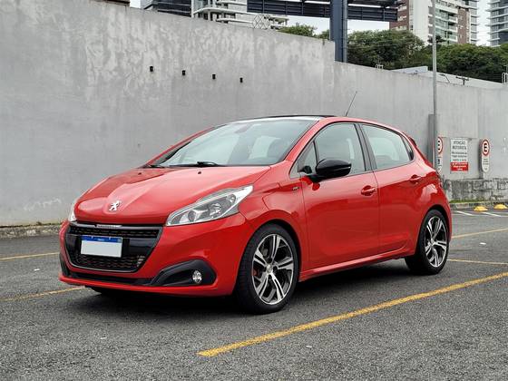 PEUGEOT 208 2017