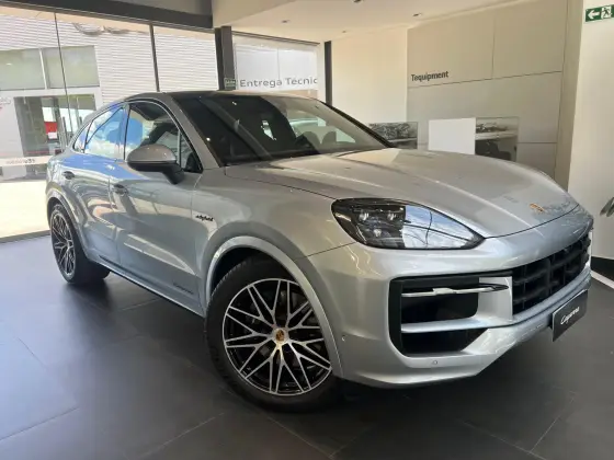 PORSCHE CAYENNE 2025