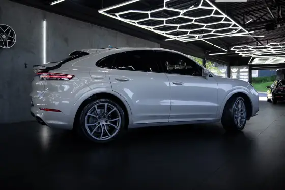 PORSCHE CAYENNE 2023