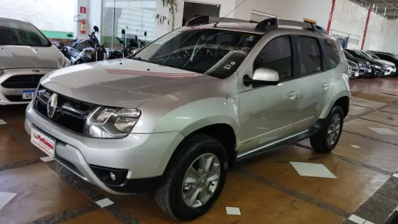 RENAULT DUSTER 2019