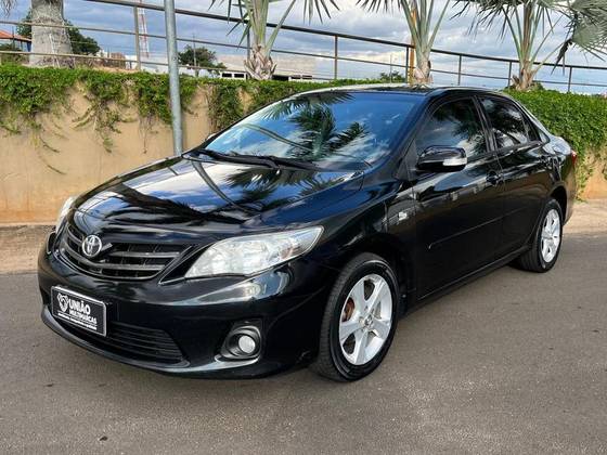 TOYOTA COROLLA 2012