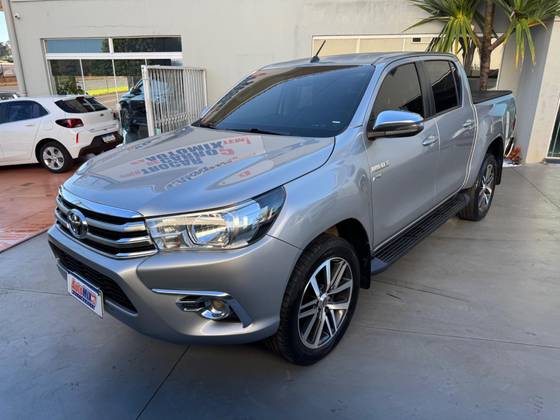 TOYOTA HILUX 2018