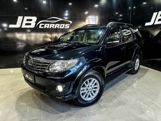 TOYOTA HILUX SW4 2012