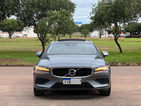 VOLVO V60 2020